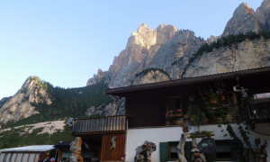 Bergtour Conturines, Lavarella - Start bei Capanna Alpina