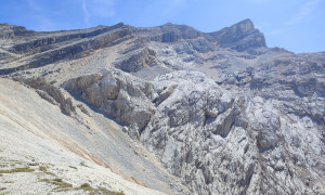 Bergtour Conturines, Lavarella - Abstieg, bei der Lavarellascharte mit Rückblick zur Lavarella